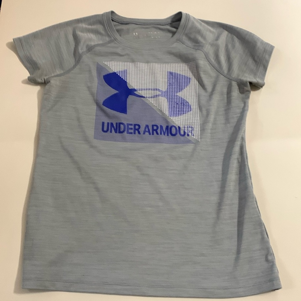 Under Armour loose fit heat gear tee SZ YLG
